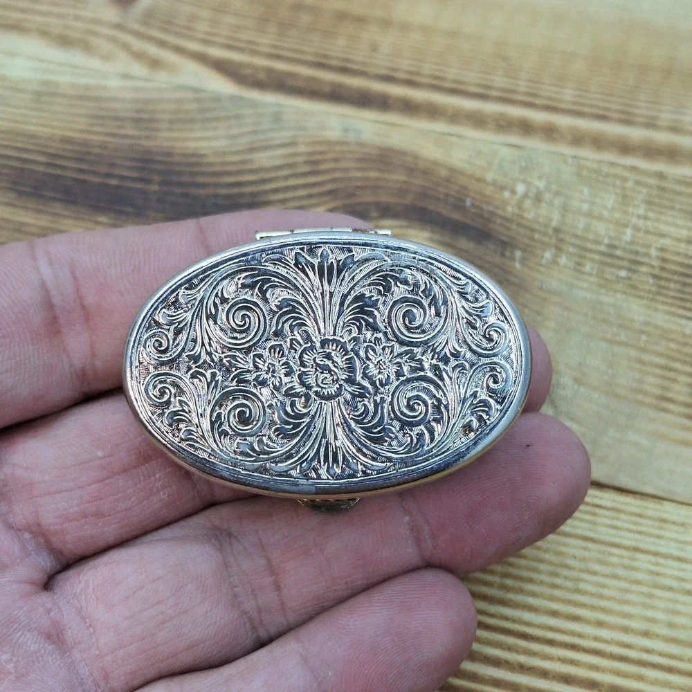 VTG PILL BOX Porcelain  London Houses Of Parliament‎ Oval Pillbox Souvenir Metal